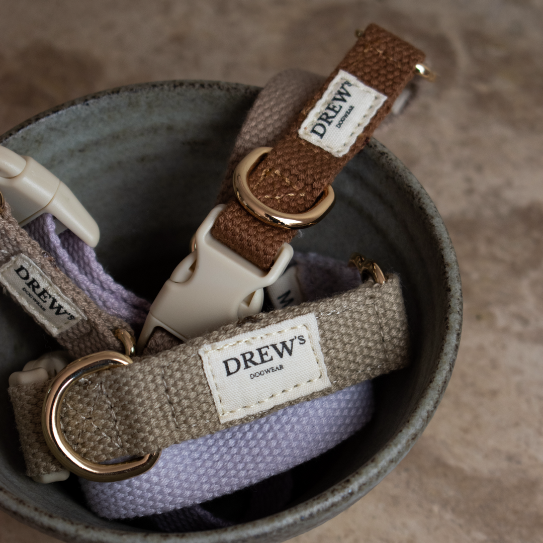 justerbar-bomuld-hundehalsbånd-brun-beige