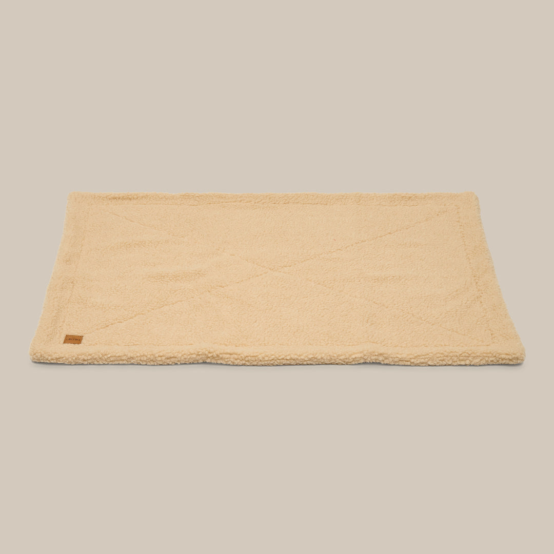 Soft dog blanket in teddy fleece - (beige)