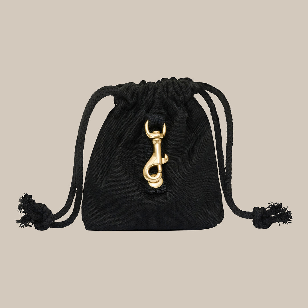 Sort godbidstaske med karabinhage